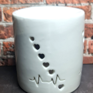 Brûle-parfum ajouré cœurs & battement 🕯️